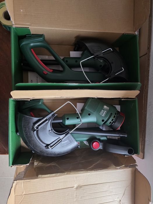 Bosch EasyGrassCut 18V-230 Trimmer de gazon compatibil cu acumulator