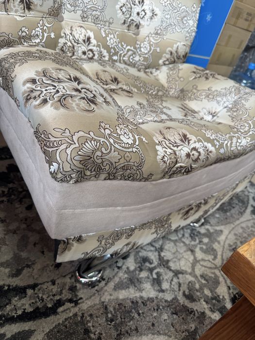 Продам Диван новый