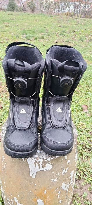 Сноуборд екип (136-147см), обувки (22см)