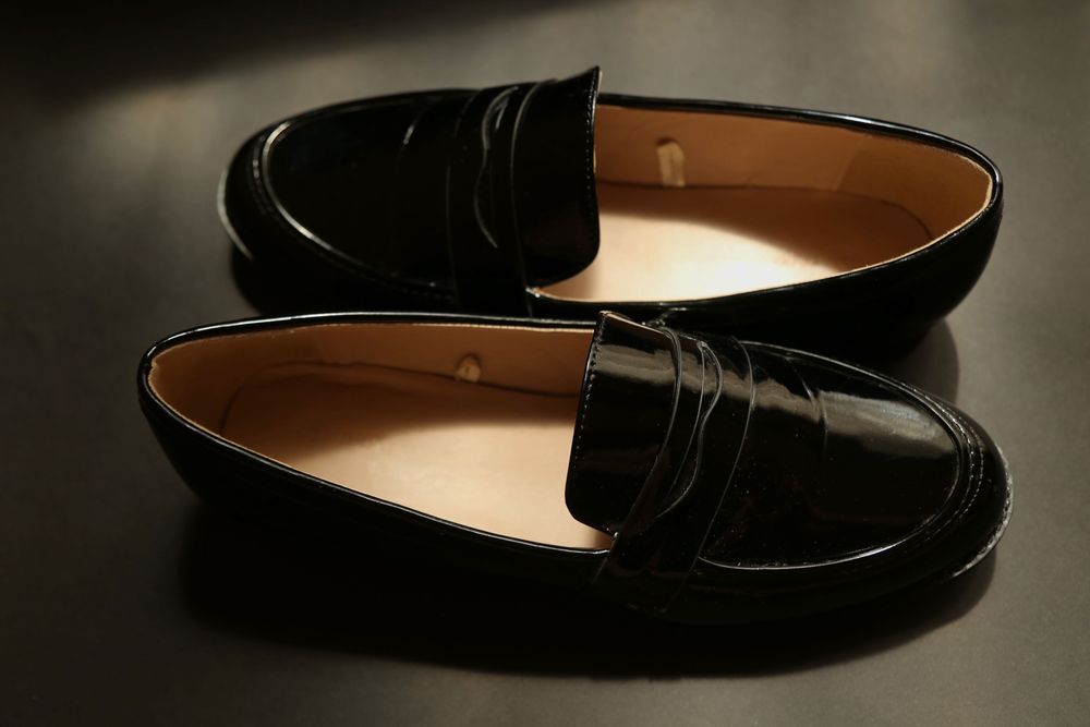 Срочно. Новые лаковые лоферы 42 размера на широкие ноги