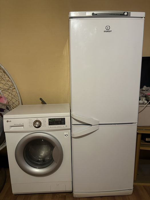 Продам Холодильник Indesit и стиралка LG