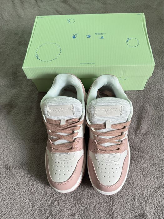 Off White Out Of Office Roz