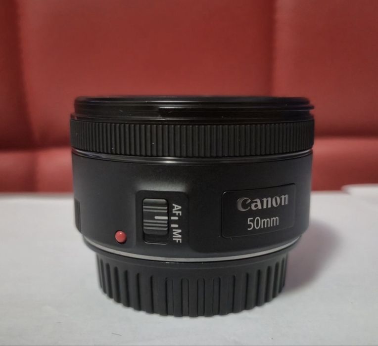 CANON 4000D WIFI +2 obiective+card 128gb+ghiozdan+trepied