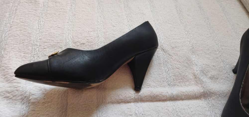 Pantofi din piele naturala mărime 38