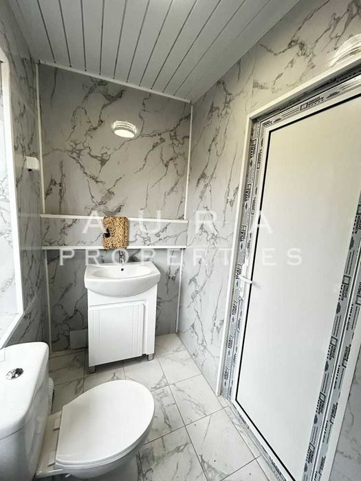 Продава се Къща в Разград, Бели Лом - 310 кв.м за 537 €/кв.м - Снимка #11