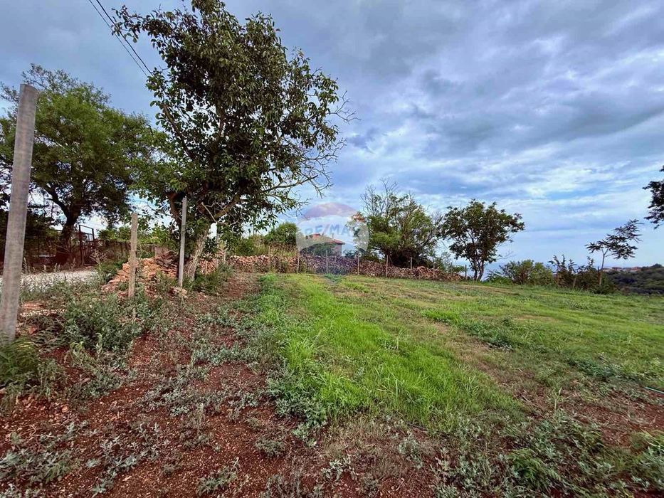 Продава се Парцел в Балчик - 794 кв.м за 101 €/кв.м - Снимка #1