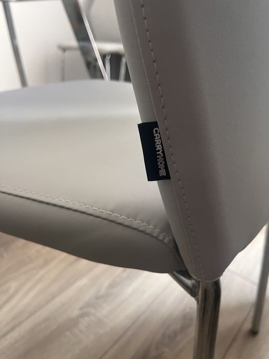 Set masa extensibila de dining cu 4 scaune