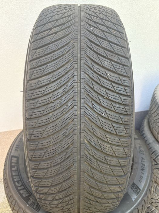 Зимни гуми 235/55/19 Michelin