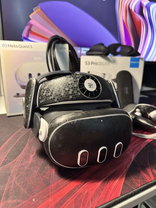 Продам VR гарнитуру Meta Quest 3 512 gb