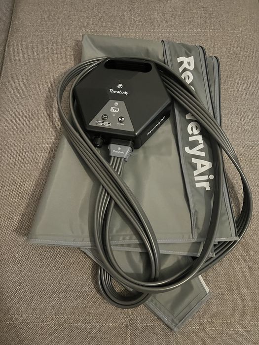 Aparat pentru masaj RecoveryAir Therabody