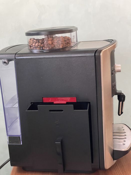 Кофемашина Krups EA8000