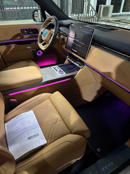 ZEEKR 9X MAX. Янги холатда