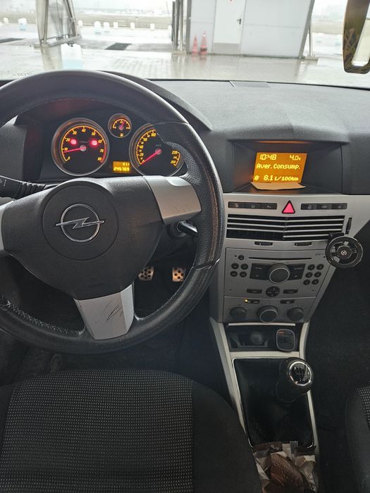 Opel Astra H GTC