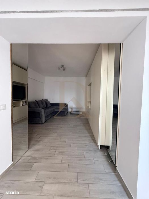 Centru Hala Centrala apartament 1 camera etaj intermediar la cheie