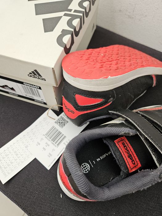 Маратонки adidas vs switch 3