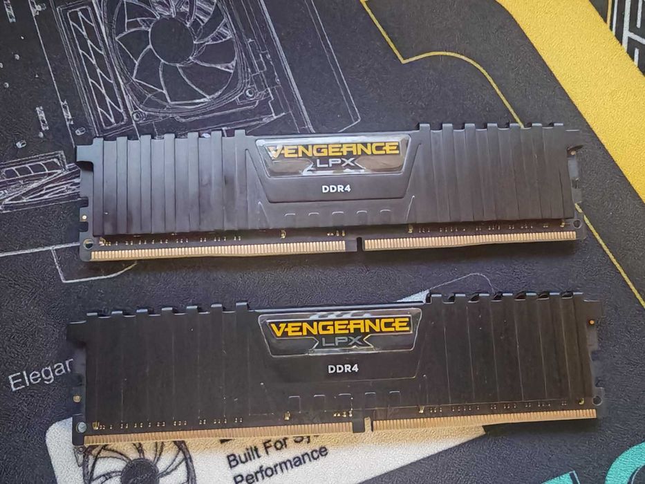 Рам памет Corsair VENGEANCE LPX 16GB (2x8GB) DDR4 3000MHz