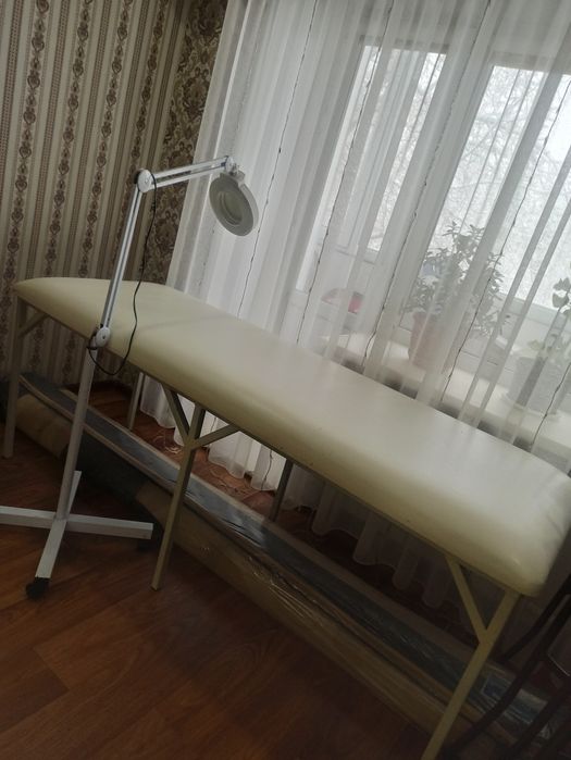 Продам кушетку б/у