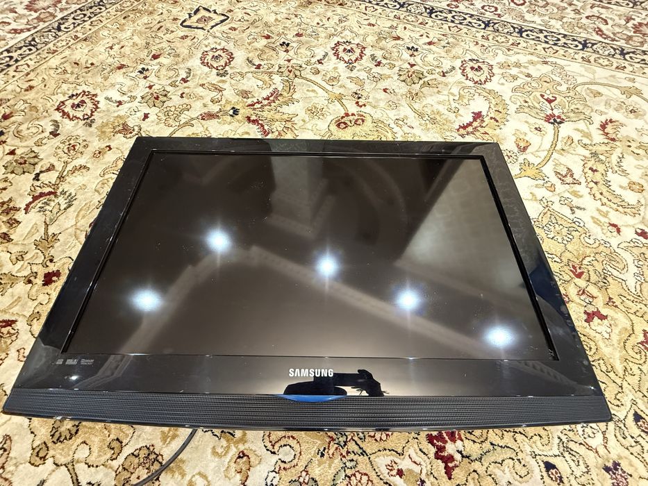 Продам телевизор Samsung 81 диагональ