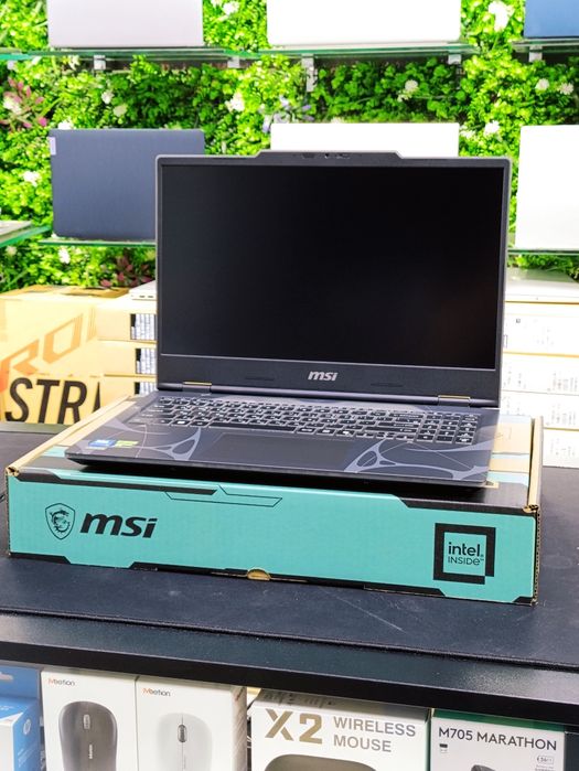 MSI Cyborg Core 7 240H