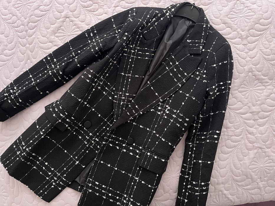 Чисто ново черно сако / връхна дреха