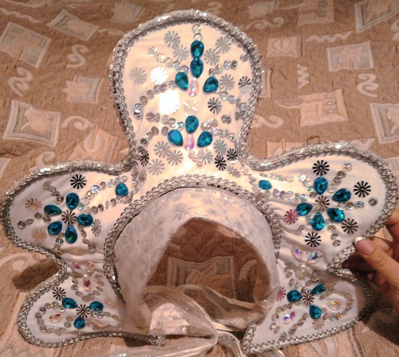 Продам костюм снегурочки