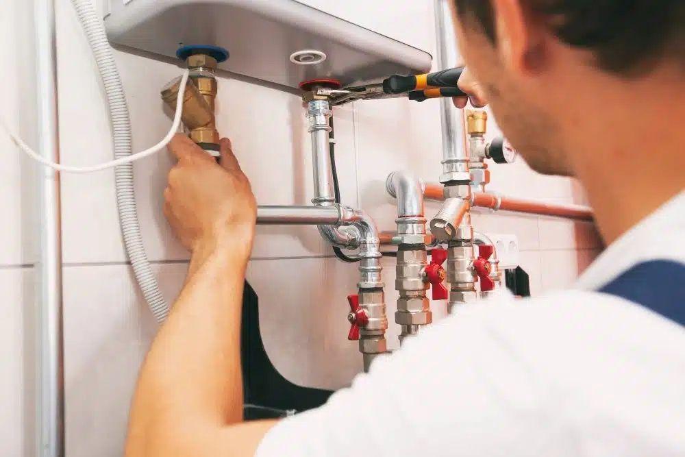 Instalator sanitar  cu experiență - intervenții rapide NON-STOP 24/7