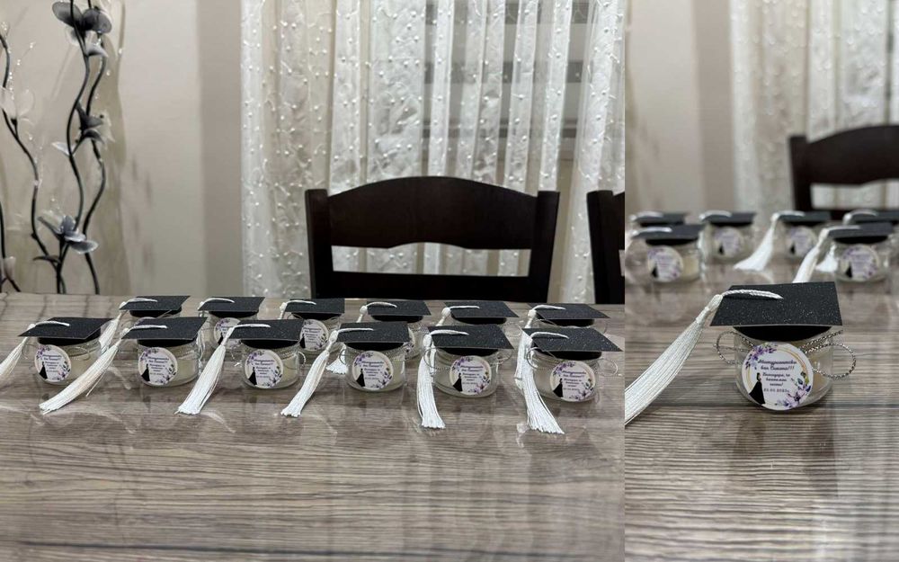Подаръчета за гости за бал - бурканчета с мед или свещ за абитуриент