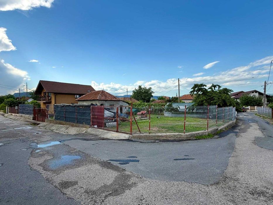 Teren Goranu + Casa / Strada Paraul Hotului / Toate utilitatile