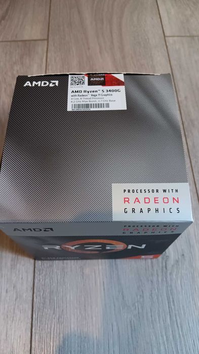 Procesor Ryzen 5/2600X + cooler.