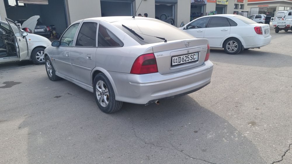 опель вектра б ..