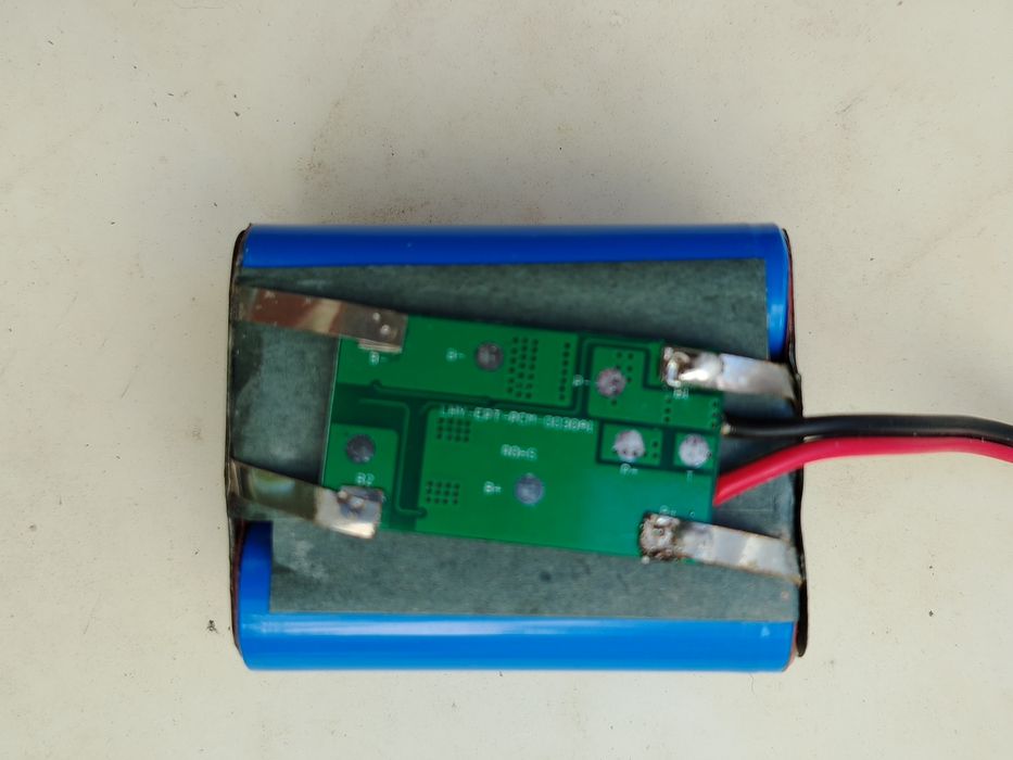 Baterie acumulator 3s 12v 4,4 A nou pentru mașinuța electrică, lanterne etc