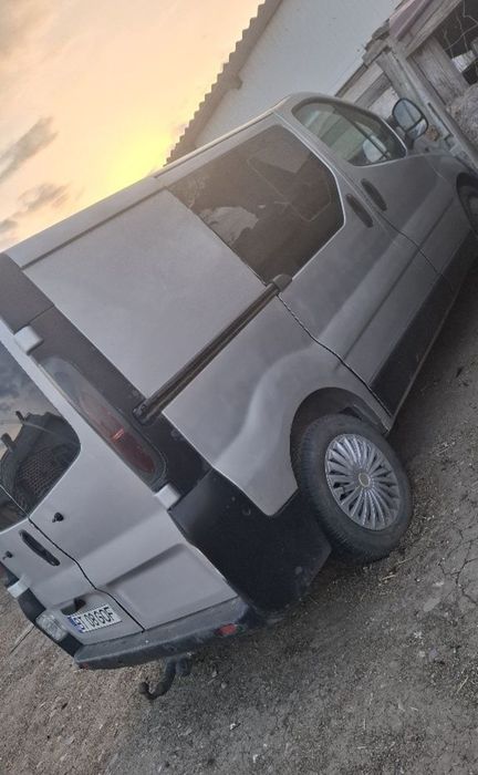 Vand Renault traficat motor 1.9 dci cu injectoare stricate
Vând renual