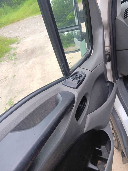 Бус Iveco  Daily