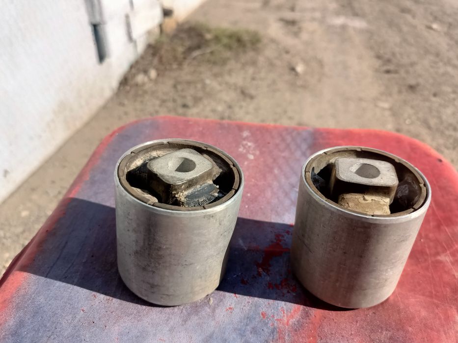 Продам сайлентблоки на БМВ е39