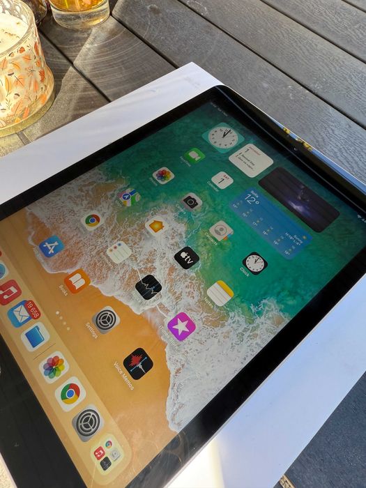 iPad Model A1822 (iPad 5th Gen) 32GB