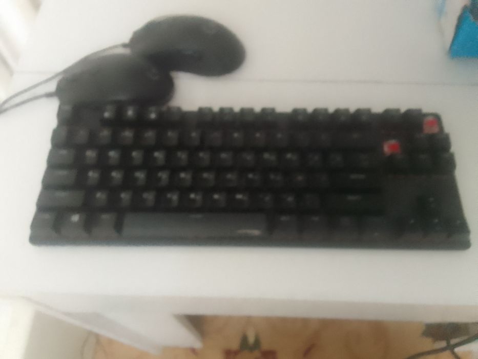 Продам игровую клавиатуру hyperx