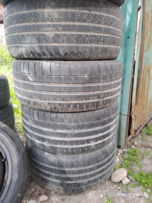 Летние шины 245/40/19