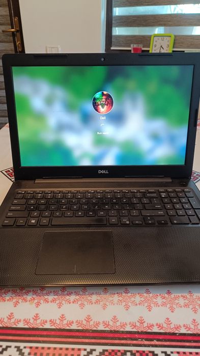 Dell inspiron 3580 ,ecran full HD,ssd 128 GB