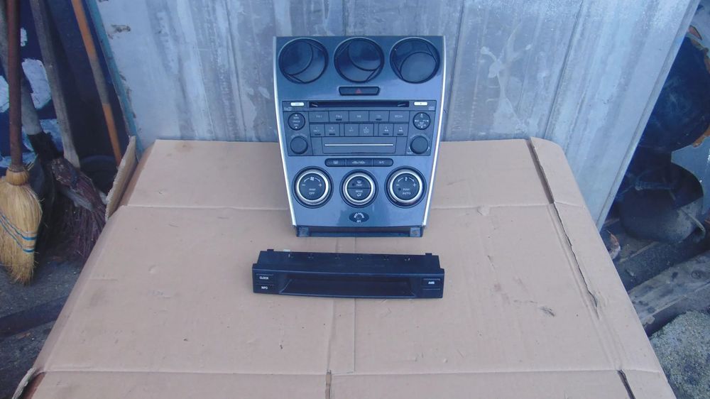 Radio cd,display,panou clima de Mazda 6