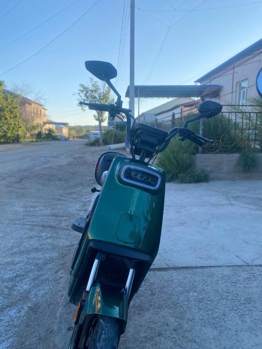 Скутер сатилади таза карап айдалган каски бар demansh 2065 модель