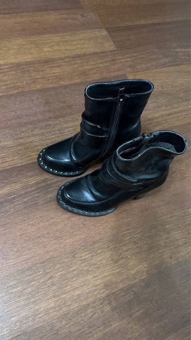 Продам женскую обувь