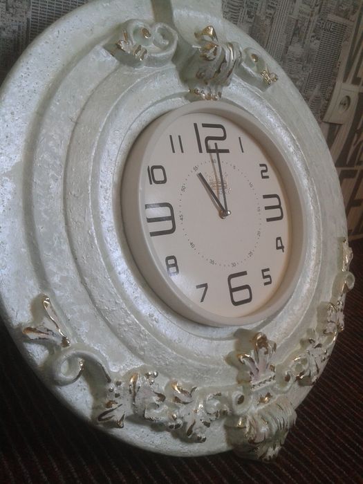 Настенные часы..