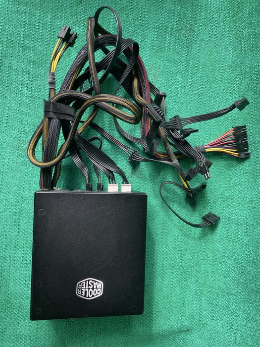 vand sursa cooler master 1000w
