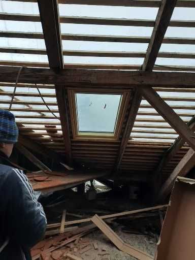 velux geam mansarda acoperis