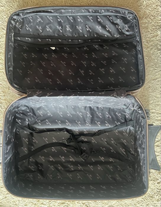 Чемодан продам, б/у