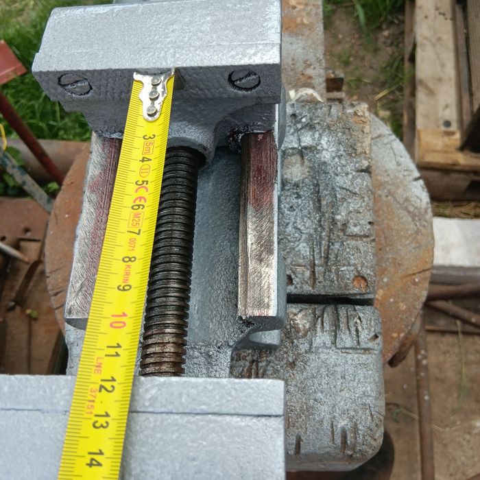 Menghina românească de 100mm