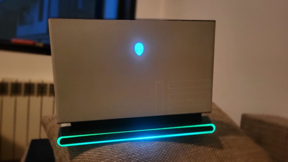 ТОП Геймърски Лаптоп Alienware m15 R3 p87f RTX2070