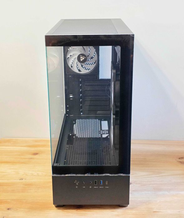 Vând Carcasă Chieftec Vista