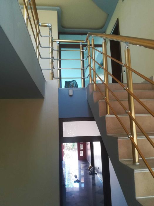 Парапети за стълбища