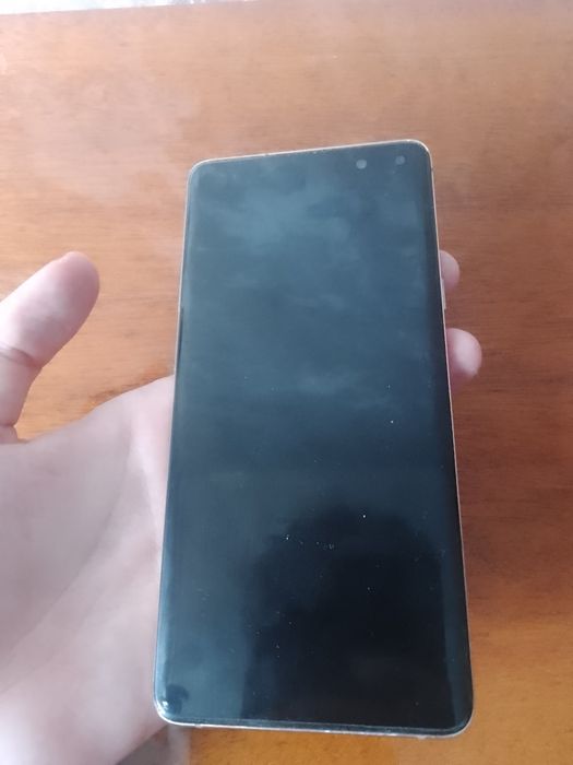 Срочно продаю Самсунг С10 5g